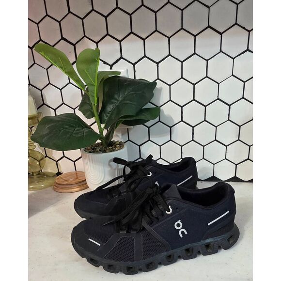 On Running Sneakers Black Size 7.5 - Picture 1 of 6